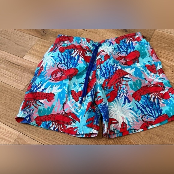 Mens Vibrant Lobster Print Swim Shorts Large